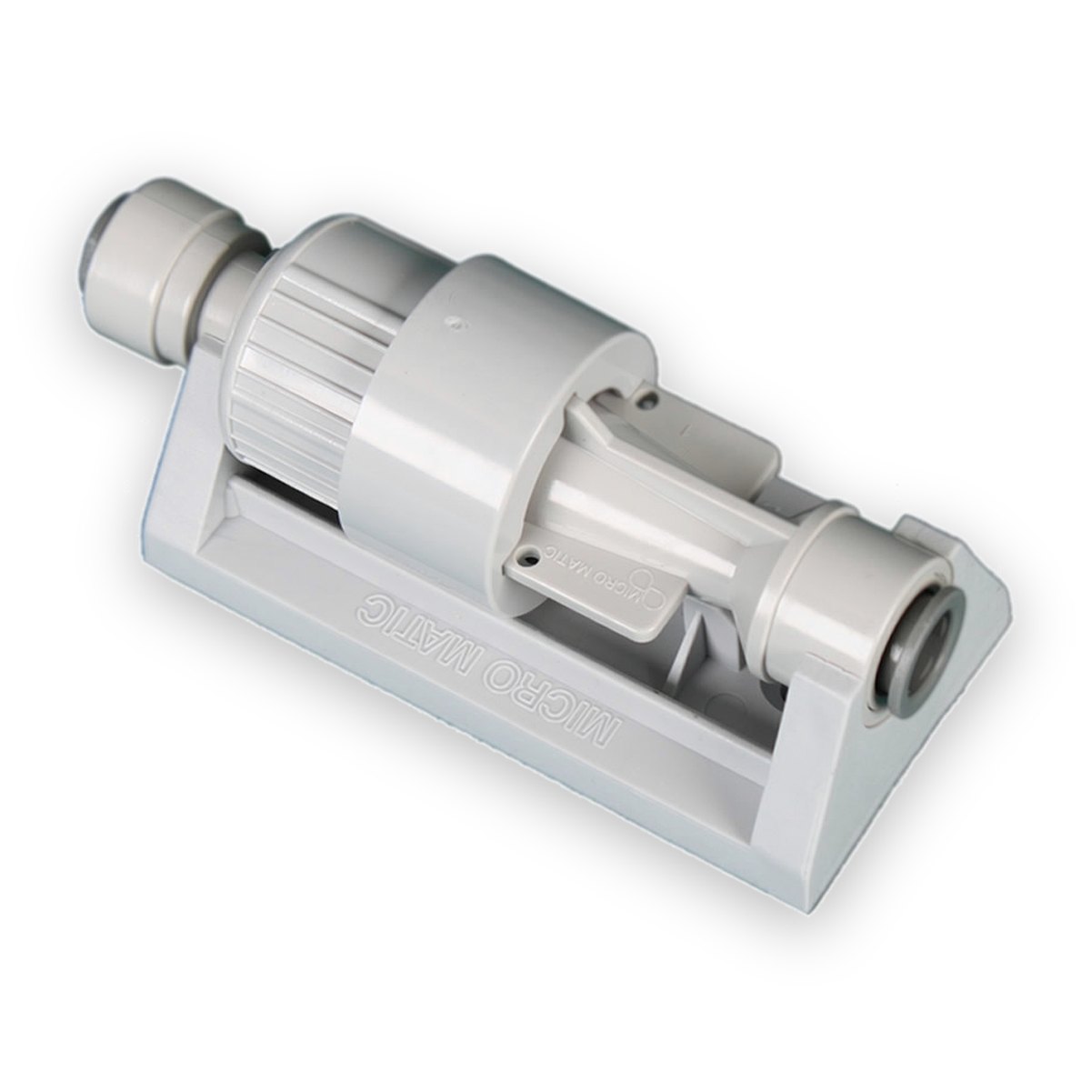 Free-flow pourer with collar